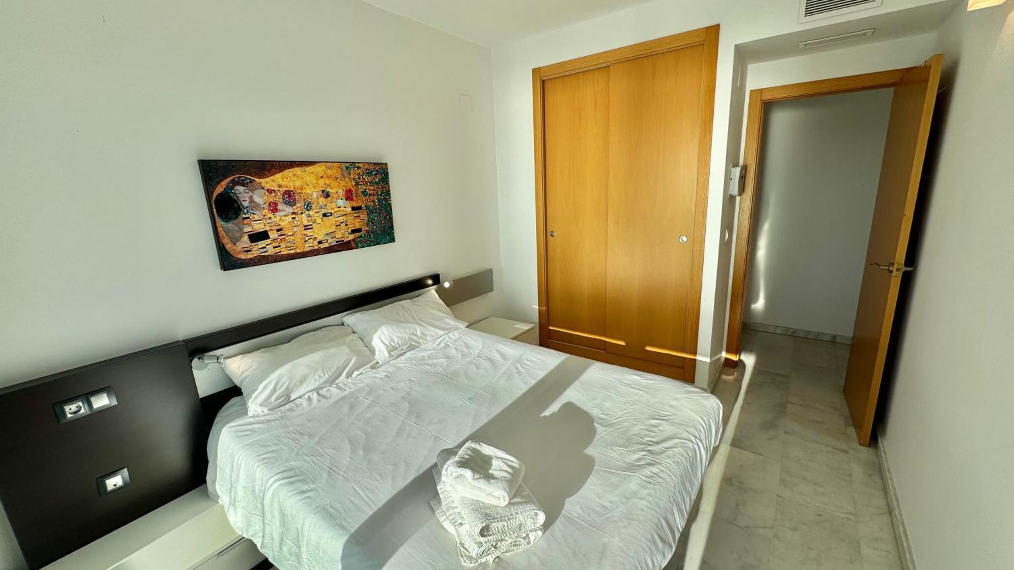 Highrise Apartment With Stunning Views From Private Balcony 85 Бенидорм Экстерьер фото